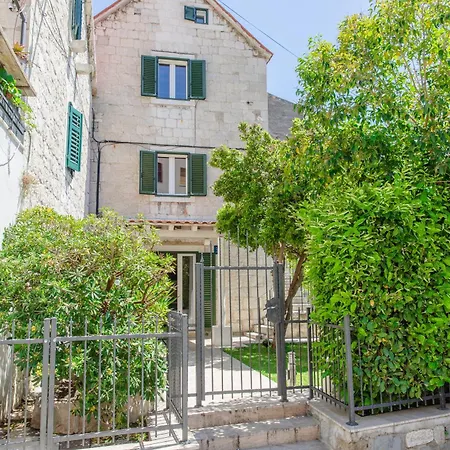 Jes Old Town スプリト